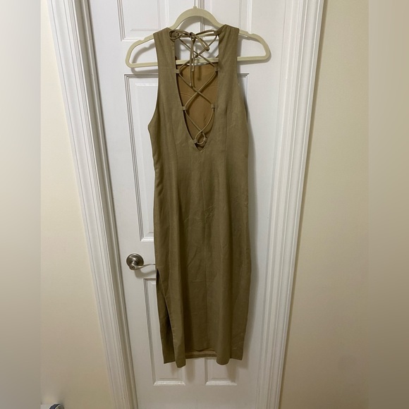 Cache Linen Dress - Picture 2 of 12